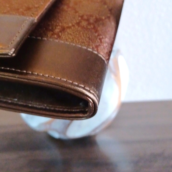 *SOLD* New Gucci Canvas GG gold gradient Continental long wallet with charms - Picture 13 of 14